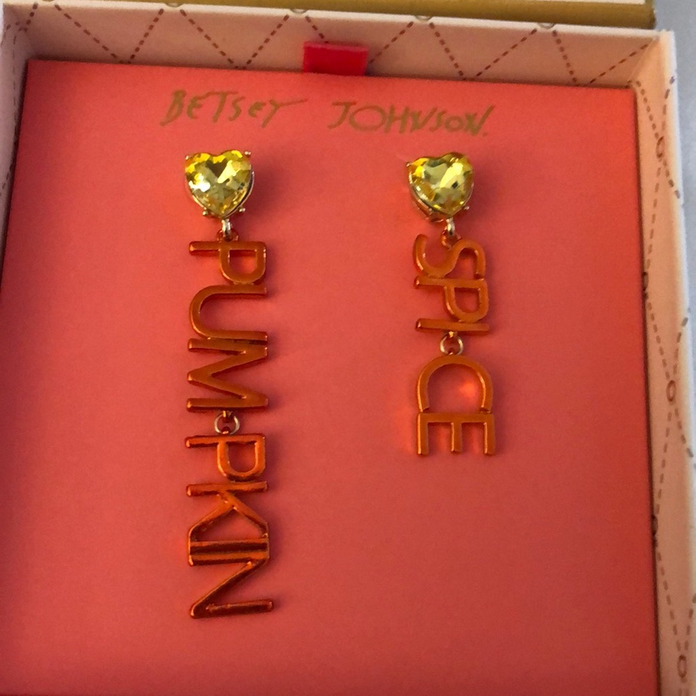 Betsey Johnson It’s Fall Y’All Orange Pumpkin Spice Mismatch Drop Earrings NIB